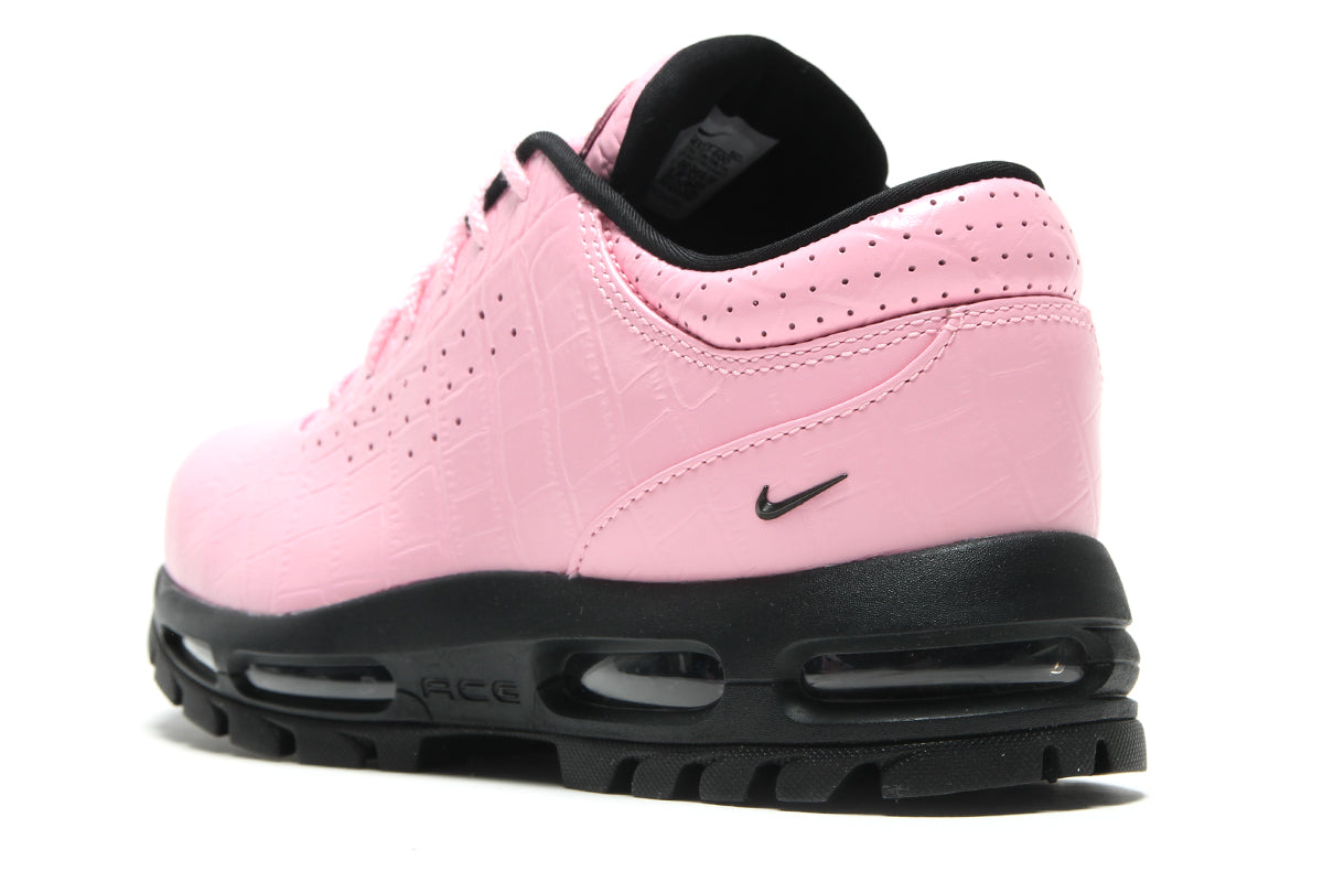 Nike - Air Max Goadome Low
Style # IV4517-600
Color : Neo Pink / Black