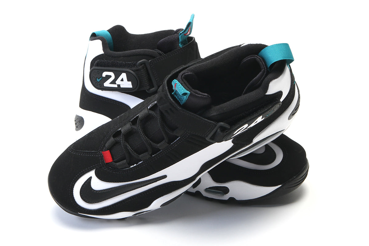 Nike - Air Griffey Max 1
Style # DD8558-100
Color : White / Black / Fresh Water
