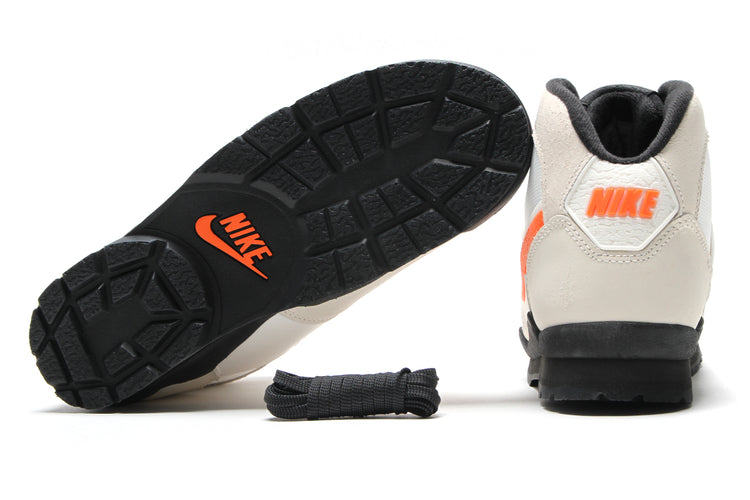 Nike - Baltoro
Style # IO4556-100
Color : Chalk / Sail / Safety Orange / Black