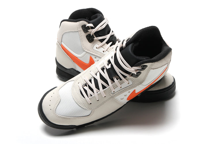 Nike - Baltoro
Style # IO4556-100
Color : Chalk / Sail / Safety Orange / Black