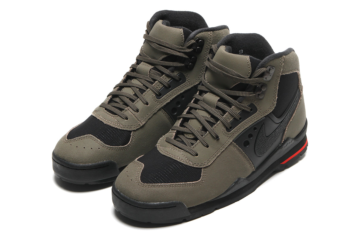 Nike - Baltoro
Style # IO4556-200
Color : Olive Khaki / Black / University Red