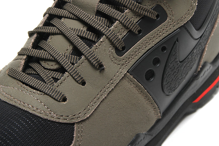 Nike - Baltoro
Style # IO4556-200
Color : Olive Khaki / Black / University Red