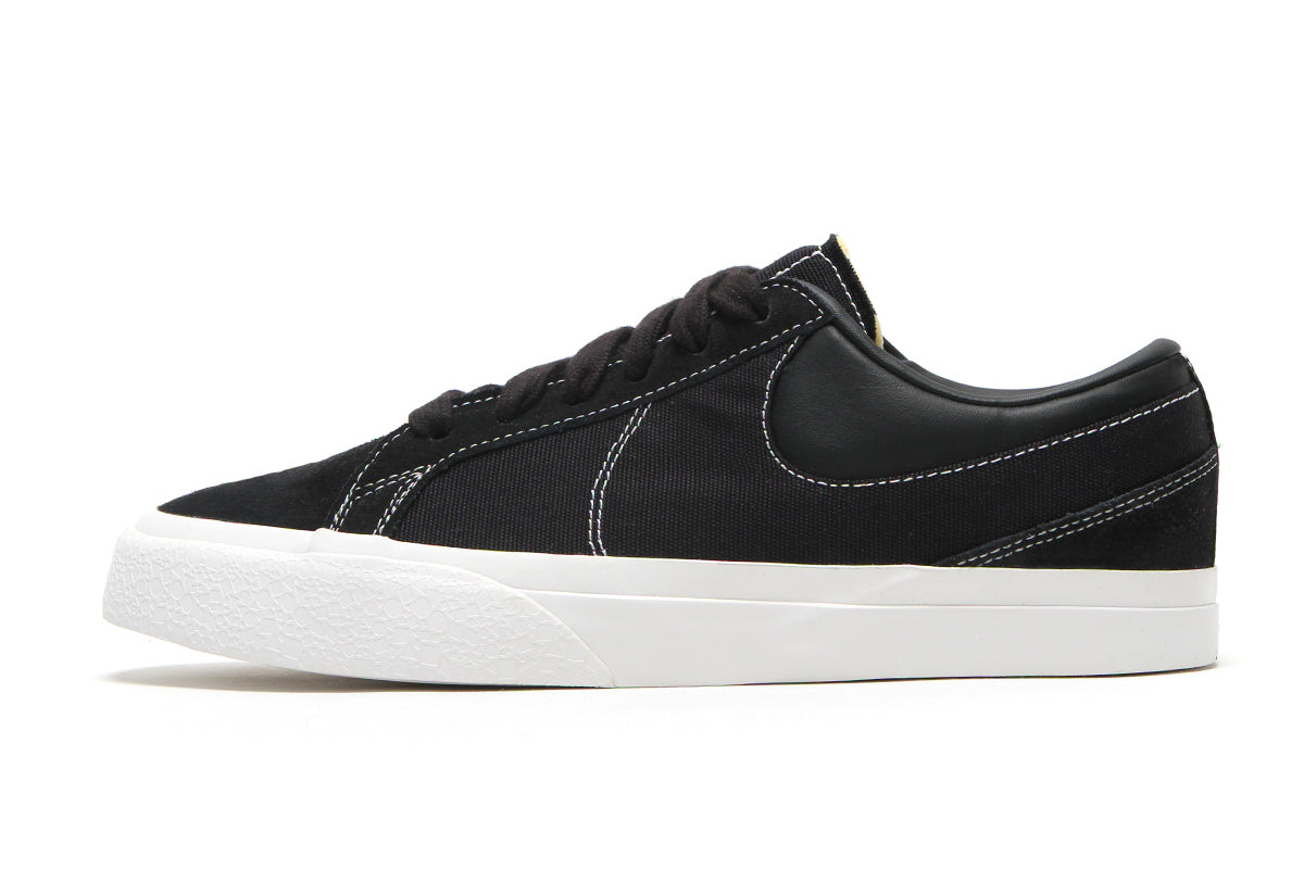 Nike - Blazy
Style # IM2523-001
Color : Black / Black / Sail / White