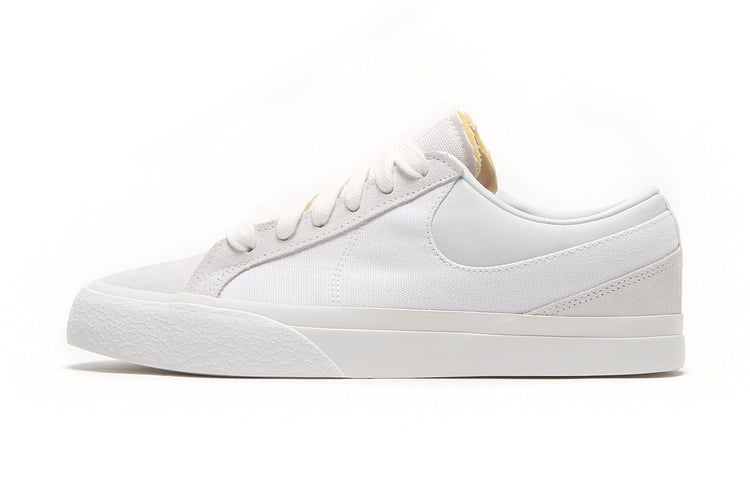 Nike - Blazy
Style # IM2523-100
Color : White / Summit White / Sail