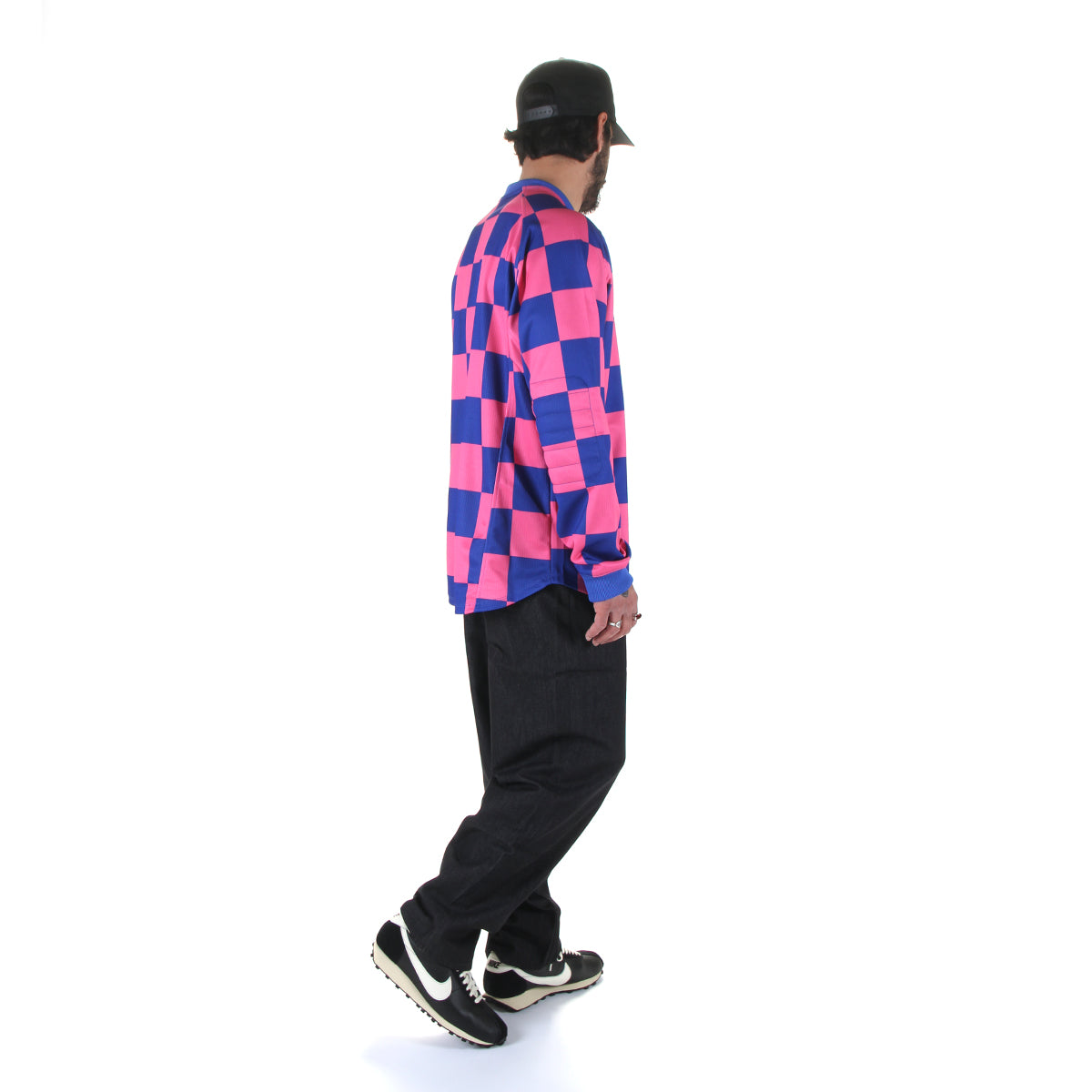 Nike SB - Club Goalie Jersey
Style # II4367-480
Color : Game Royal / Pinksicle / Hydrogen Blue