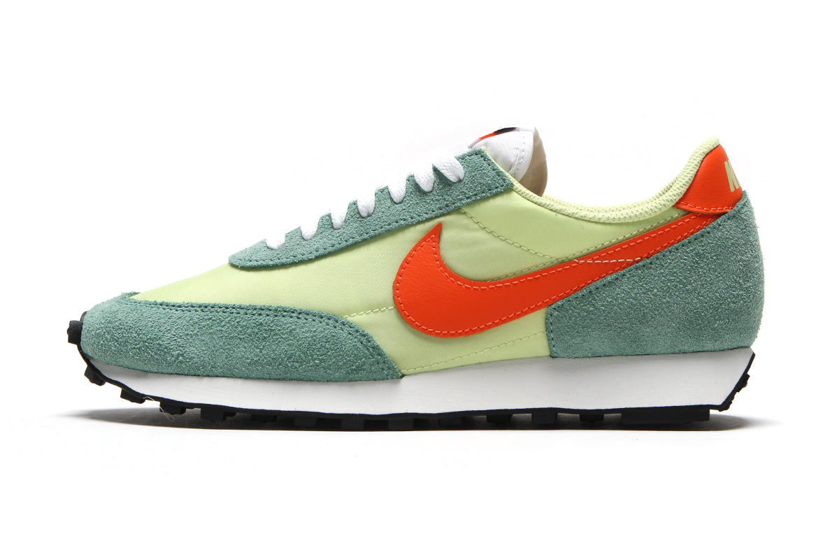 Nike - Daybreak SP
Style # BV7725-300
Color : Limelight / Electro Orange / Healing Jade