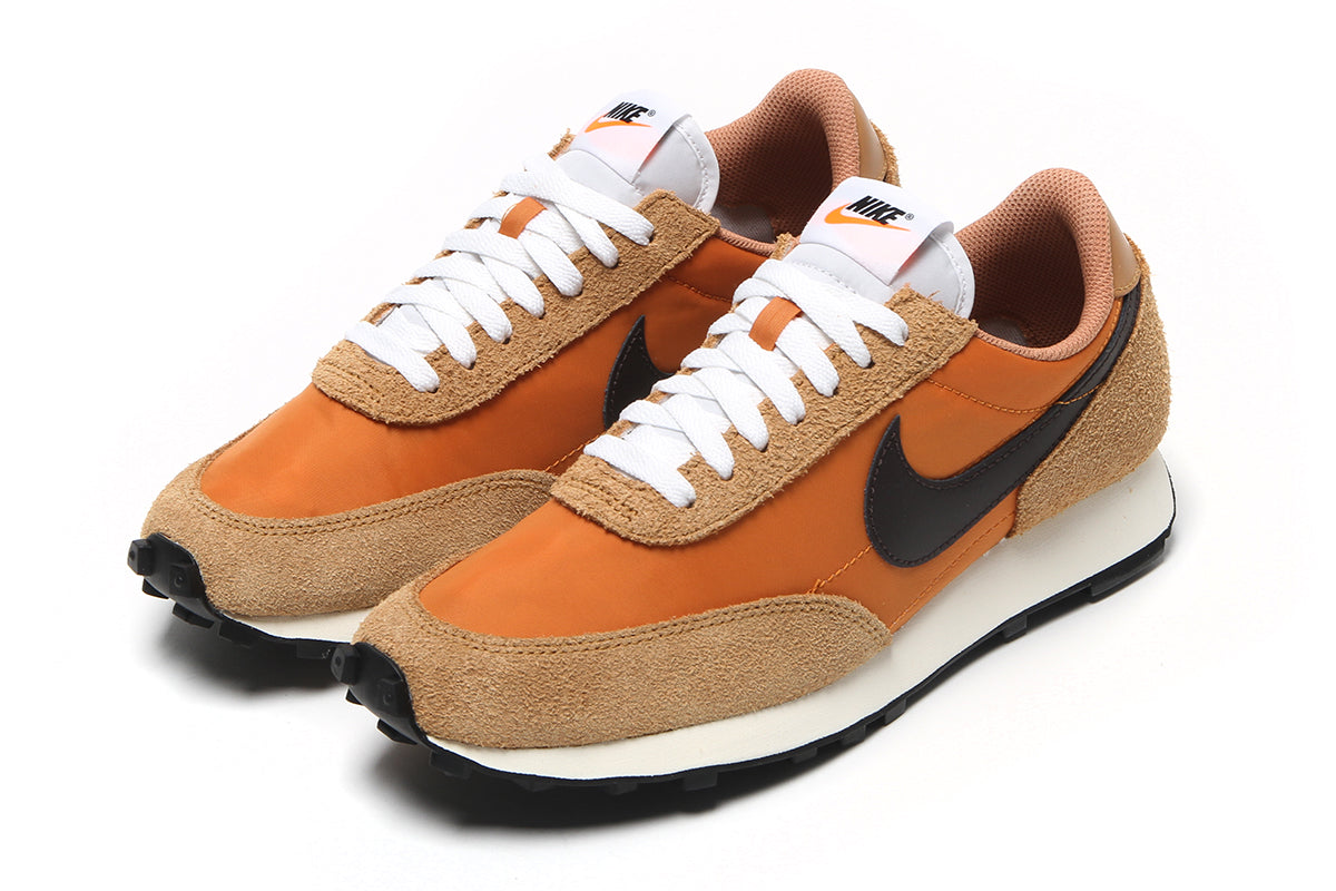 Nike - Daybreak SP
Style # BV7725-200
Color : Flax / Velvet Brown / Monarch / White