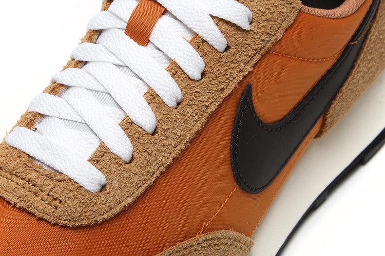 Nike - Daybreak SP
Style # BV7725-200
Color : Flax / Velvet Brown / Monarch / White