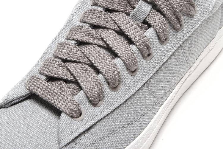 Nike - Blazer Low x Devin Booker
Style # HQ2054-001
Color : Pearl Grey / Sport Grey / Phantom