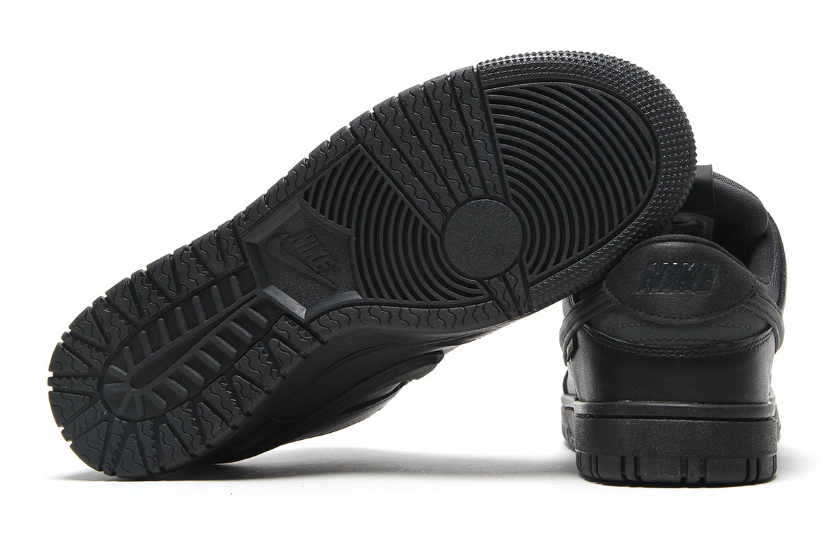 Nike - Dunk Low GTX
Style # HQ2053-001
Color : Black / Off Noir / Anthracite