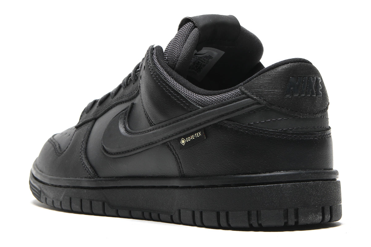 Nike - Dunk Low GTX
Style # HQ2053-001
Color : Black / Off Noir / Anthracite