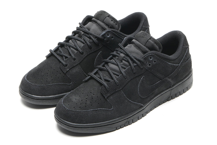Nike - Dunk Low Retro SE
Style # IB6651-001
Color : Black / Black