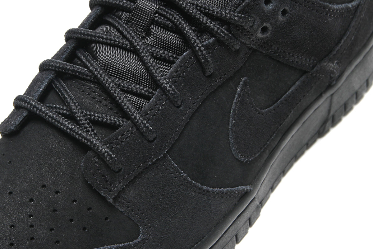 Nike - Dunk Low Retro SE
Style # IB6651-001
Color : Black / Black