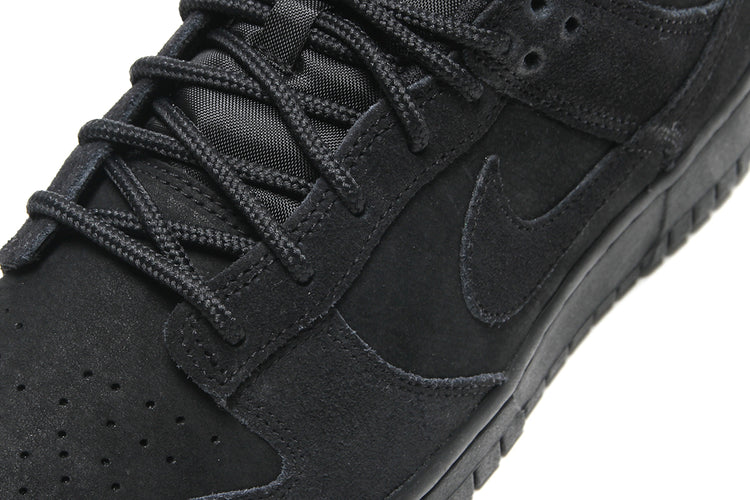 Nike - Dunk Low Retro SE
Style # IB6651-001
Color : Black / Black