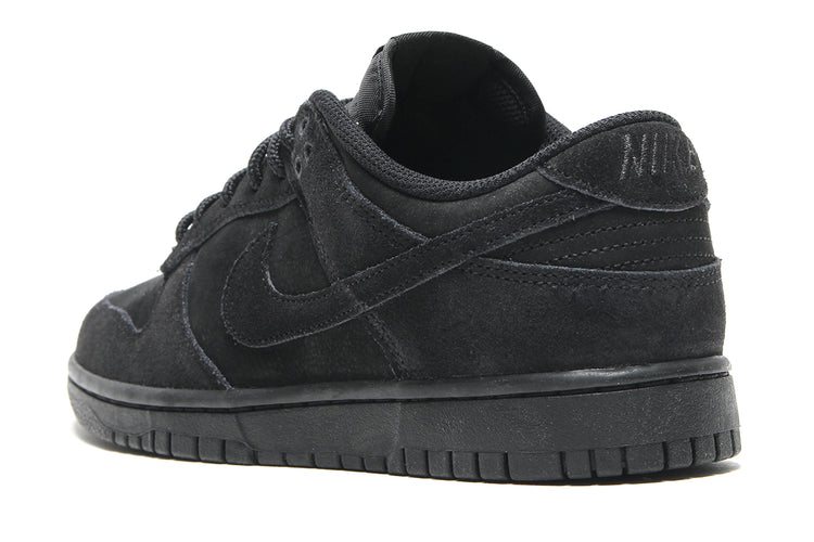 Nike - Dunk Low Retro SE
Style # IB6651-001
Color : Black / Black
