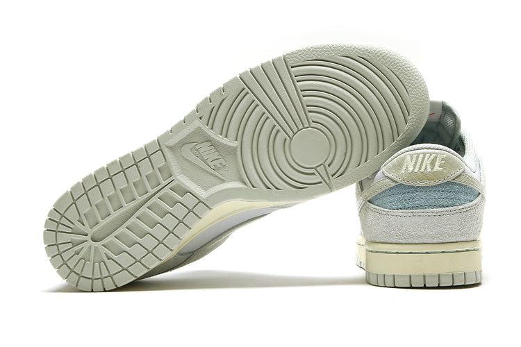 Nike Dunk Low Retro SE Photon Dust  Light Silver