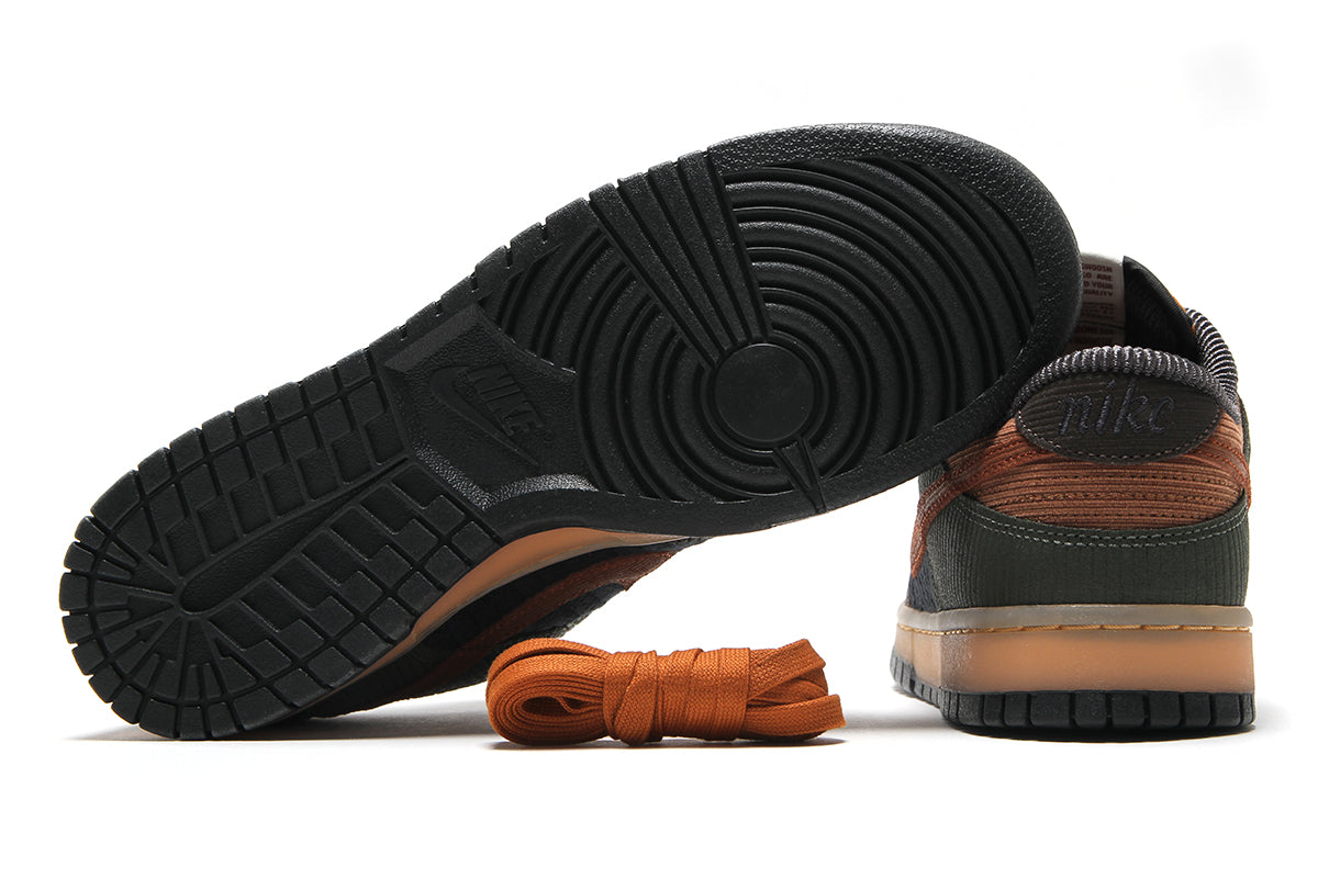 Nike - Dunk Low Retro Premium
Style # IB7746-201
Color : LT British Tan / Cinnamon / Cargo Khaki