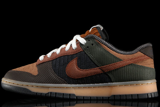 Nike - Dunk Low Retro Premium
Style # IB7746-201
Color : LT British Tan / Cinnamon / Cargo Khaki