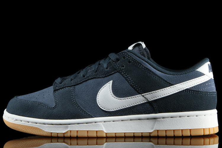 Nike | Dunk Low Retro SE
Style # HQ1931-400
Color : Armory Navy / Summit White / Monsoon Blue