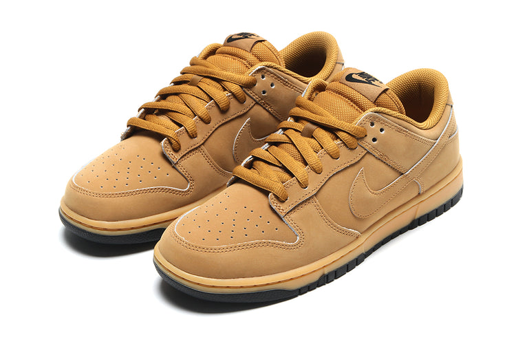 Nike | Dunk Low Retro SE
Style # HQ1932-700
Color : Wheat / Gum Yellow / Black