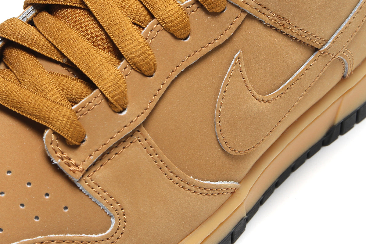 Nike | Dunk Low Retro SE
Style # HQ1932-700
Color : Wheat / Gum Yellow / Black