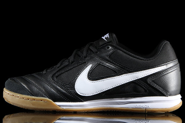 nikegatoblackgum_grande.jpg?v=