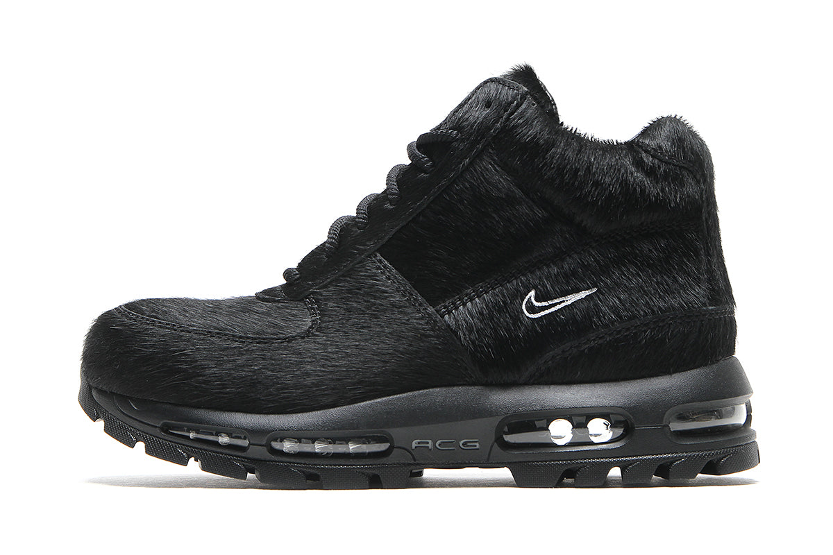 Nike - Air Max Goadome
Style # IO4635-001
Color : Black