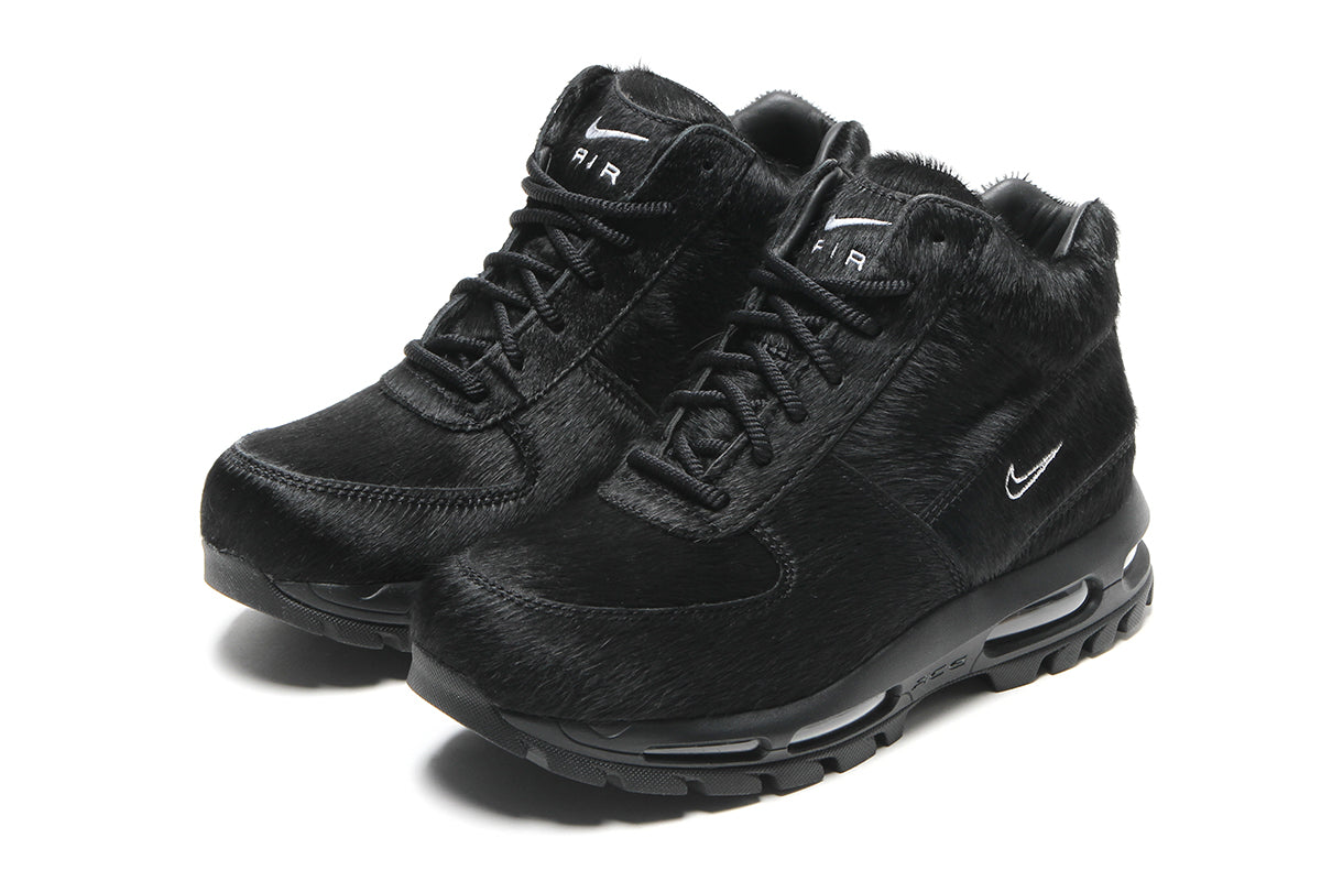 Nike - Air Max Goadome
Style # IO4635-001
Color : Black