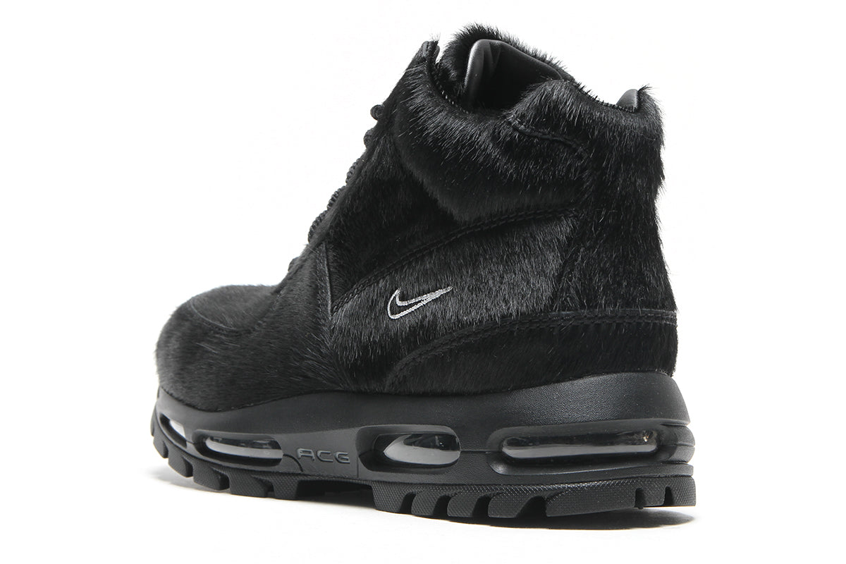 Nike - Air Max Goadome
Style # IO4635-001
Color : Black