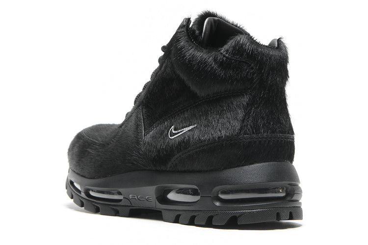 Nike - Air Max Goadome
Style # IO4635-001
Color : Black