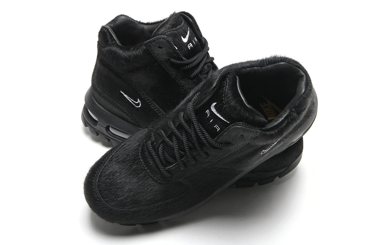 Nike - Air Max Goadome
Style # IO4635-001
Color : Black