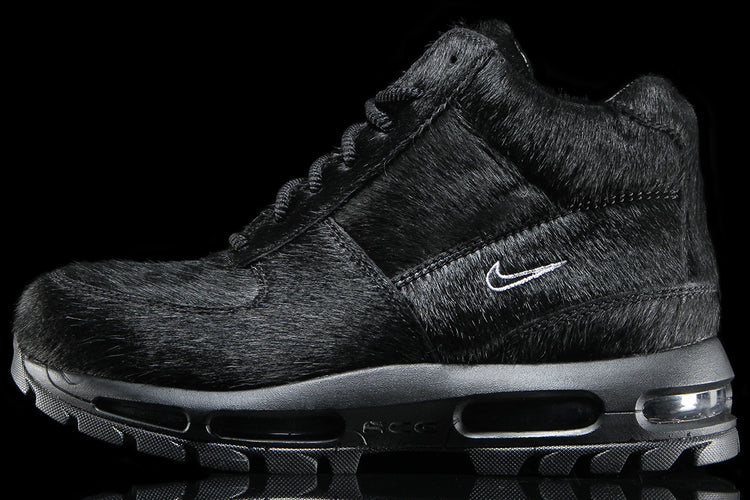 Nike - Air Max Goadome
Style # IO4635-001
Color : Black