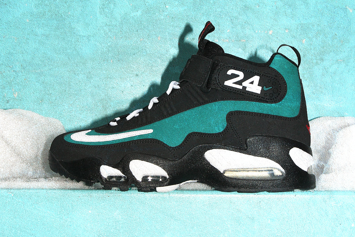 Nike - Air Griffey Max 1
Style # DM8311-001
Color : Black / Multi Color / Fresh Water / White