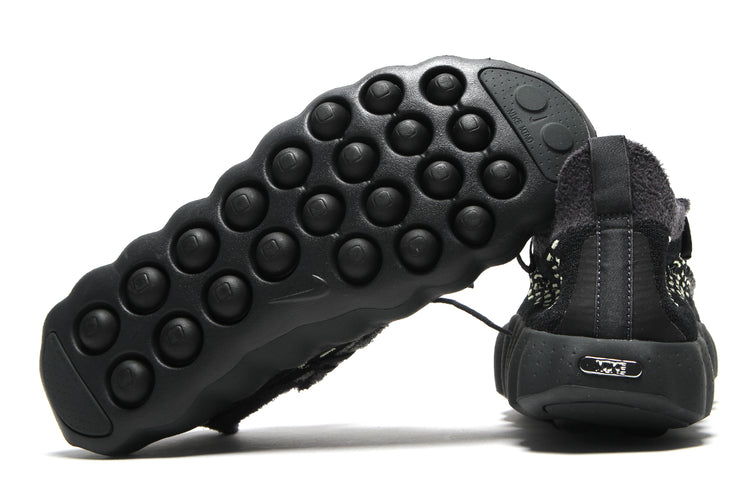 Nike - Mind 002 Flyknit
Style # IR2176-002
Color : Black / DK Smoke Grey / Anthracite
