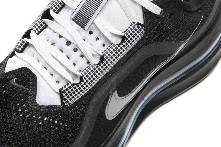 Nike - Pegasus Premium SP
Style # IH4369-001
Color : Black / Metallic Silver / White