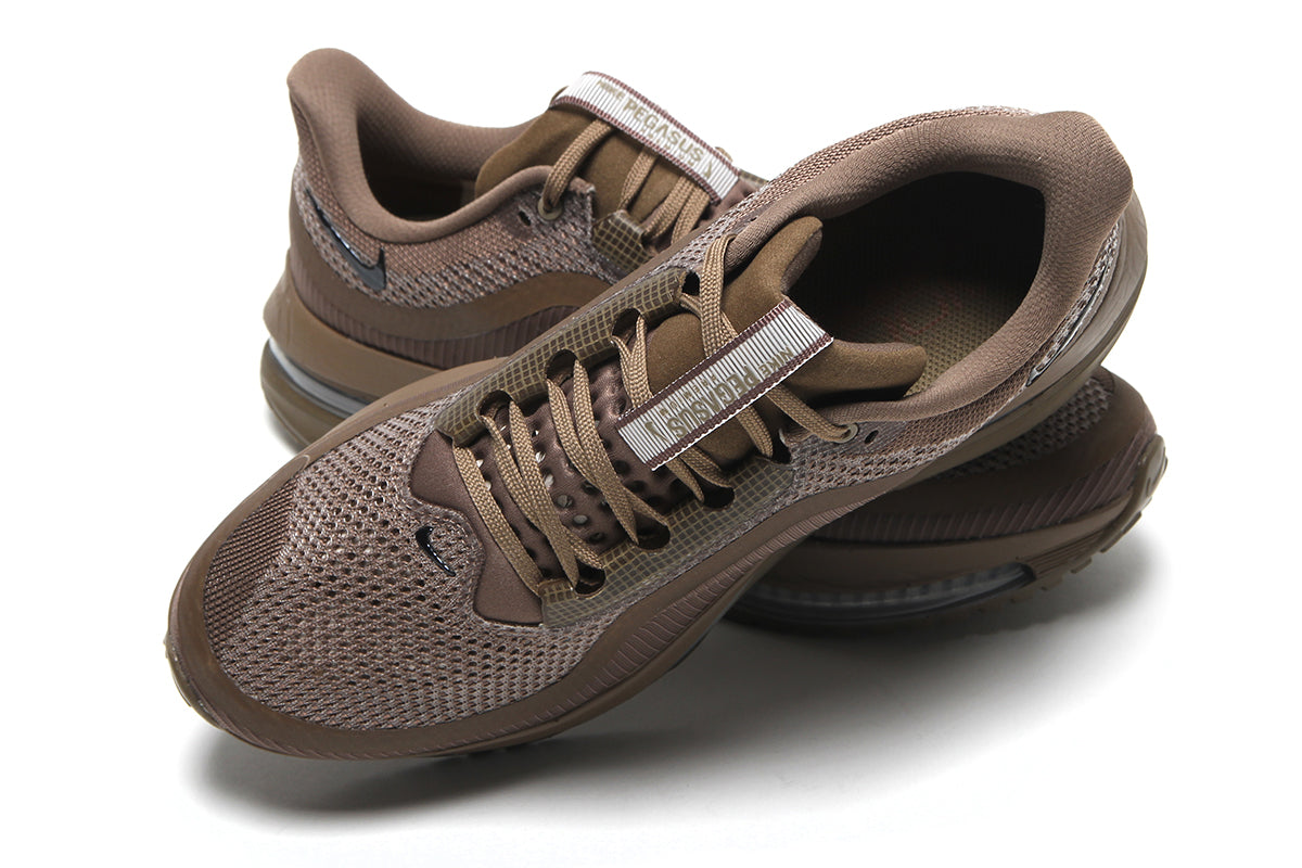 Nike - Pegasus Premium SP
Style # IQ5691-200
Color : Caldera Brown / Pecan