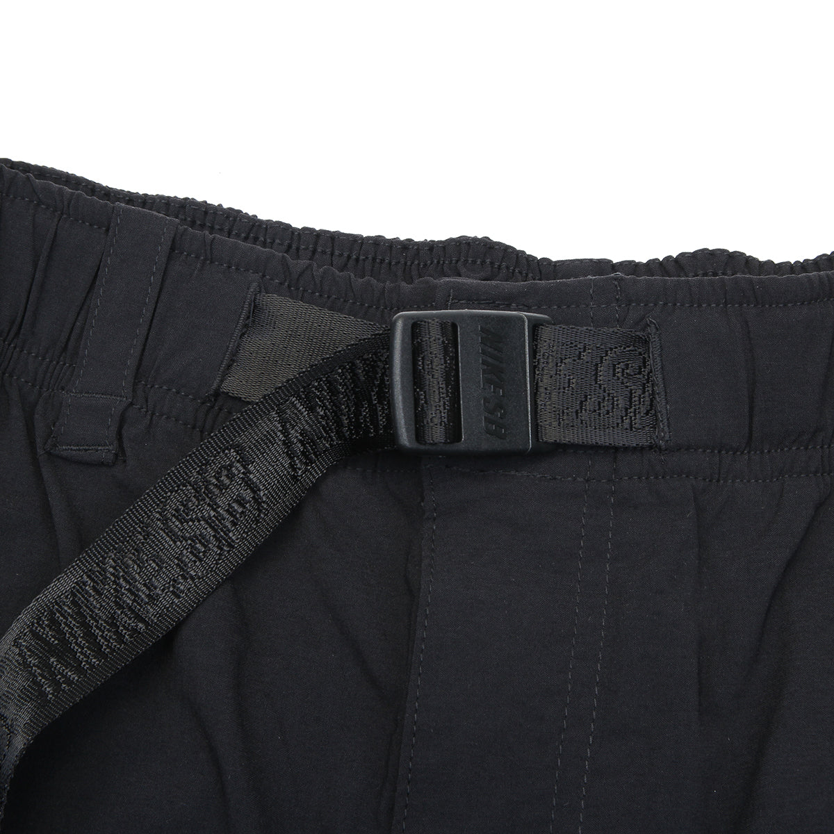 Nike SB - 9er Skate Short
Style # IF1096-010
Color : Black / White