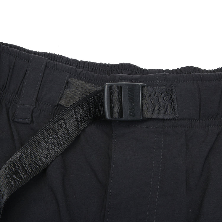 Nike SB - 9er Skate Short
Style # IF1096-010
Color : Black / White