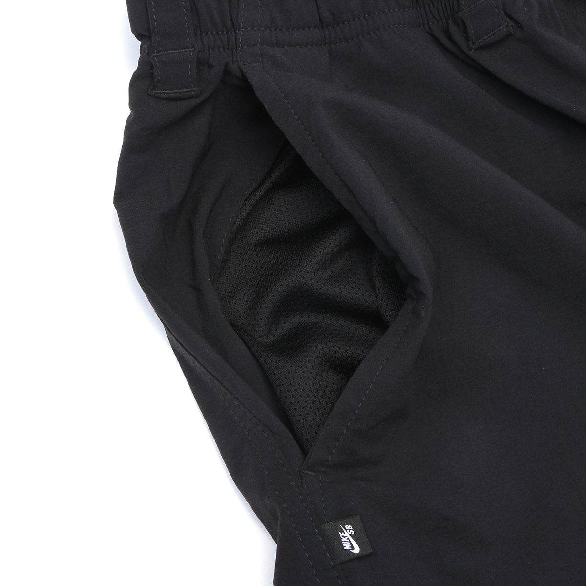 Nike SB - 9er Skate Short
Style # IF1096-010
Color : Black / White