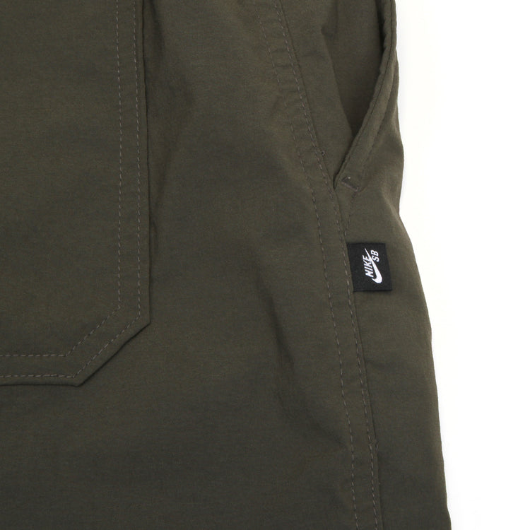 Nike SB - 9er Skate Shorts
Style # IF1096-325
Color : Cargo Khaki / White