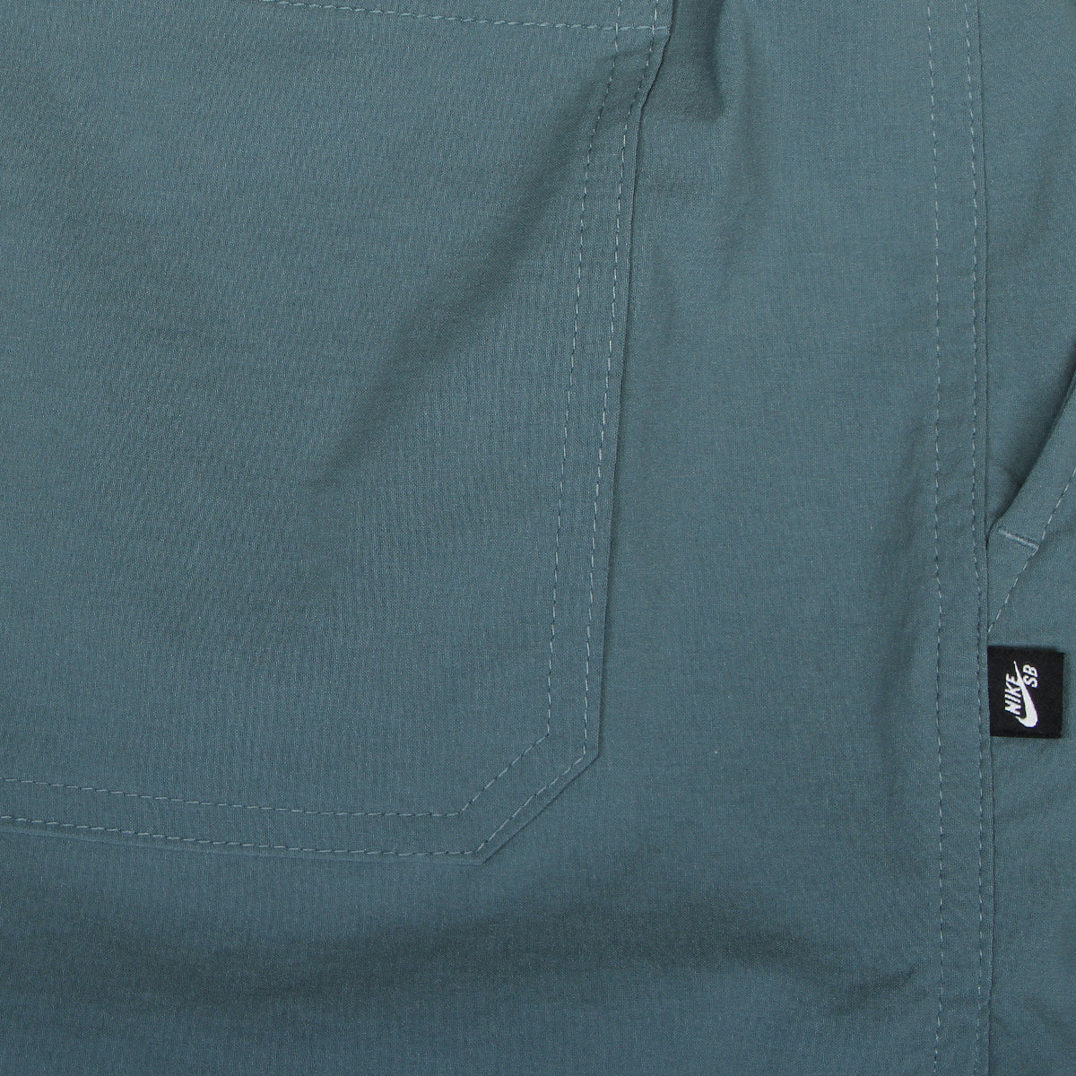 Nike SB - 9er Skate Shorts
Style # IF1096-382
Color : Mineral Slate / White