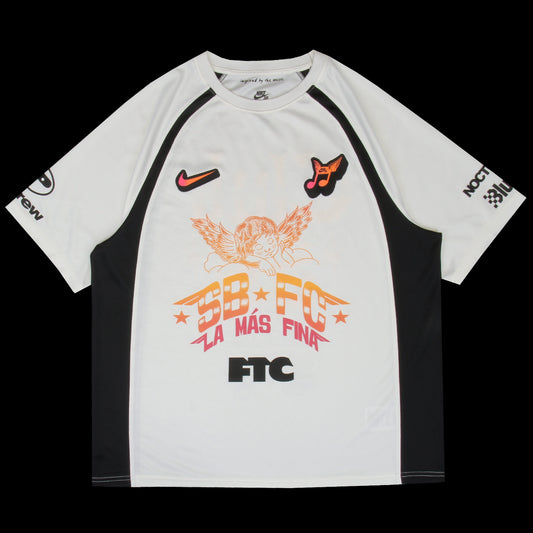 Nike SB - FC Pack Jersey
Style # IR6760-133
Color : Sail / Black