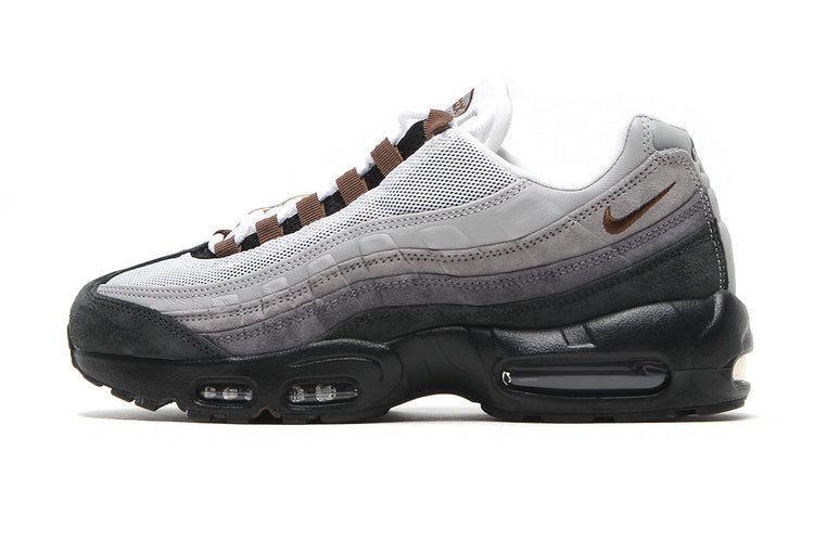 Nike SB - SB Air Max 95
Style # HF7545-002
Color : Black / Cacao Wow / Anthracite / LT Graphite