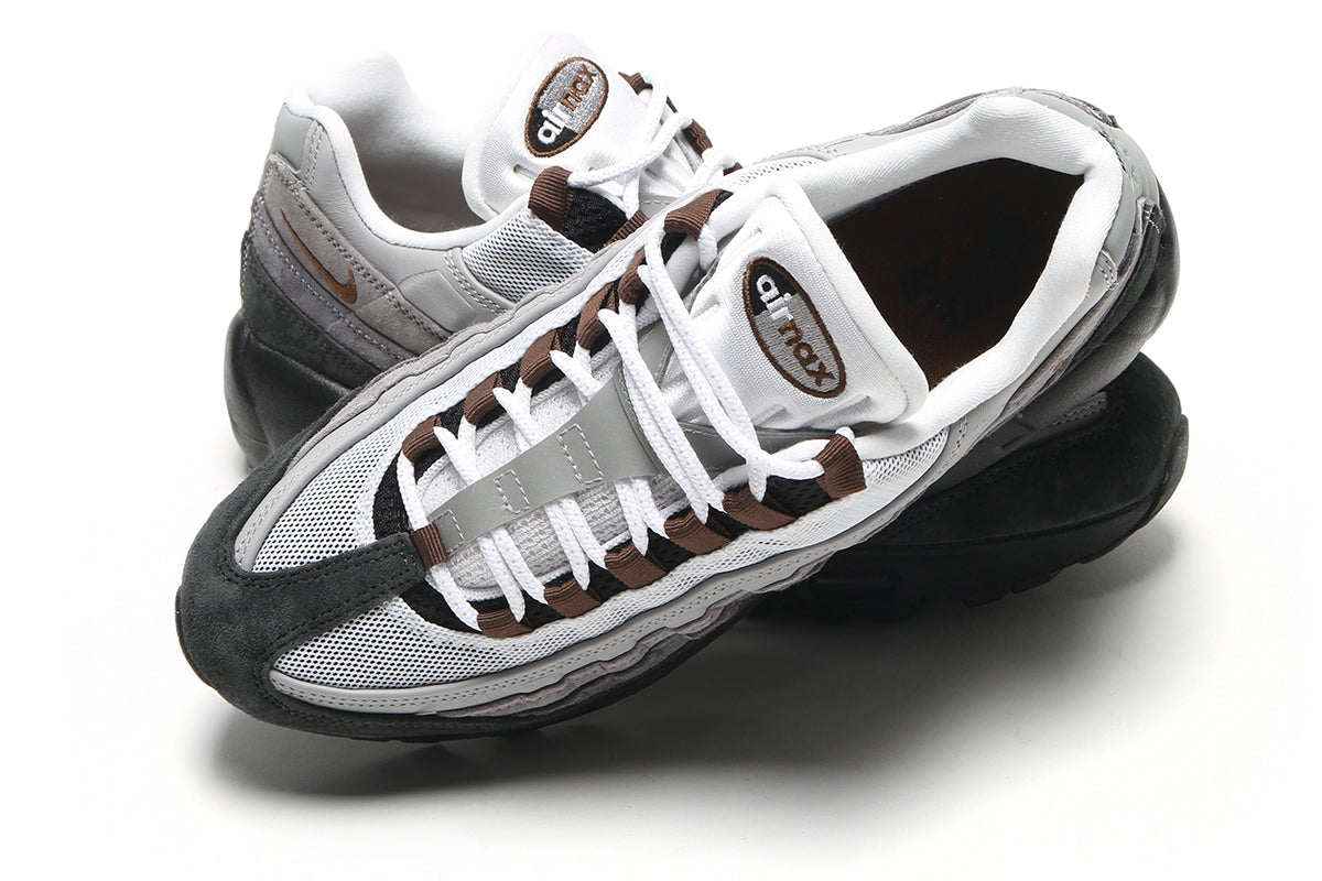 Nike SB - SB Air Max 95
Style # HF7545-002
Color : Black / Cacao Wow / Anthracite / LT Graphite