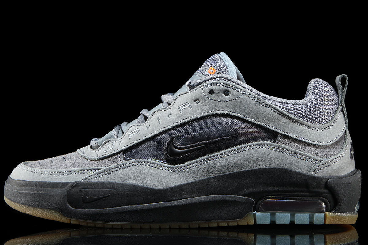 Nike SB - Air Max Ishod
Style # HJ4299-001
Color : Cool Grey / Black