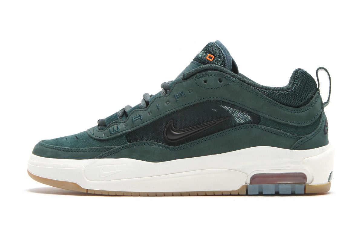 Nike SB - Air Max Ishod
Style # HJ4299-300
Color : Deep Fir / Black / Fir / Sail