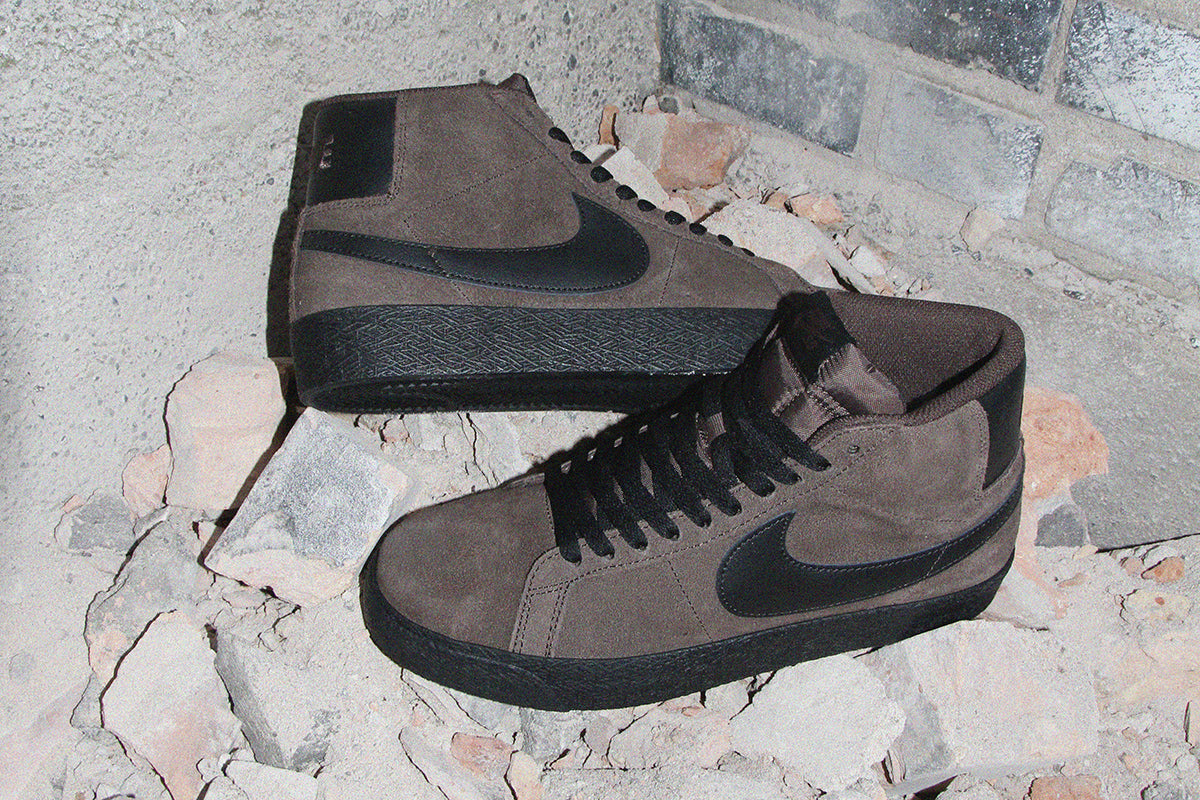 Nike SB - Zoom Blazer Mid
Style # FD0731-201
Color : Baroque Brown / Black