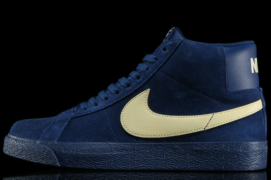 Nike SB - Zoom Blazer Mid
Style # IO0667-400
Color : Coastal Blue / Pale Yellow