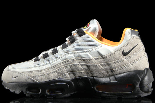Nike SB - FC Pack Air Max 95
Style # IQ8395-100
Color : Sail / Black / Laser Orange