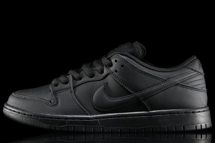 Nike SB | Dunk Low Pro
Style # FJ1674-001
Color : Black